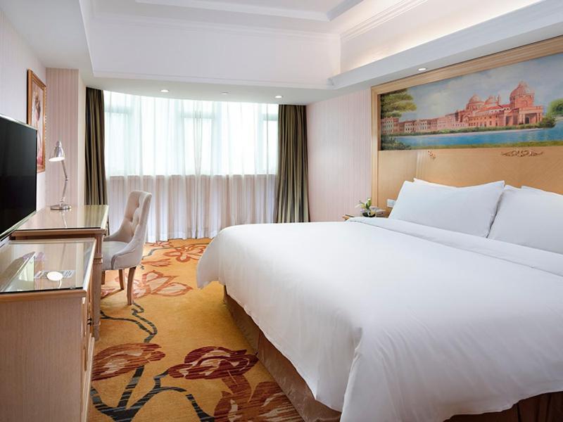 Хойчжоу: Vienna Hotel Huizhou Dahuxi