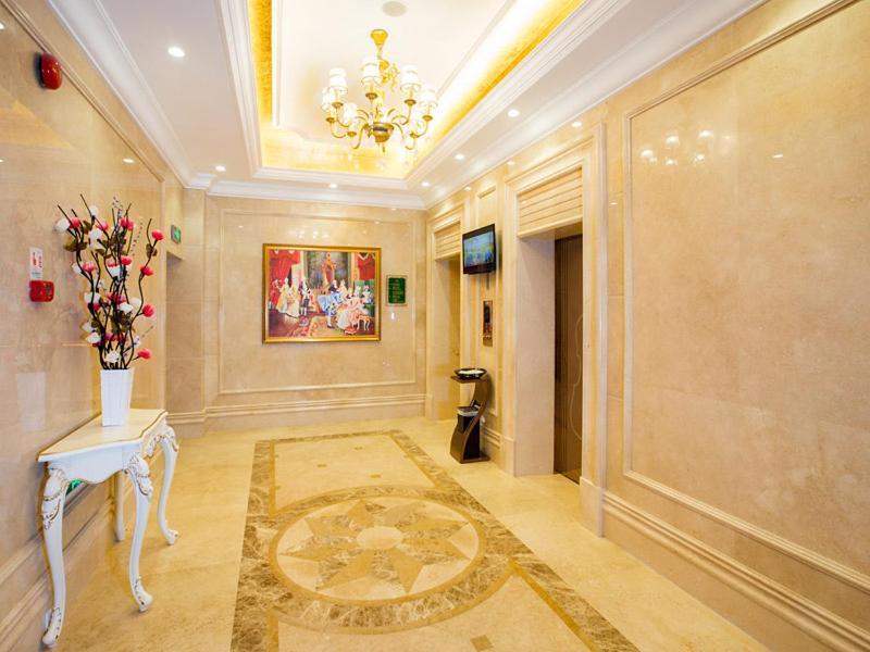 Хойчжоу: Vienna Hotel Huizhou Dahuxi