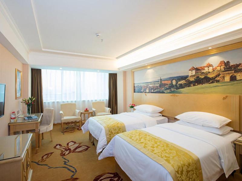 Хойчжоу: Vienna Hotel Huizhou Dahuxi