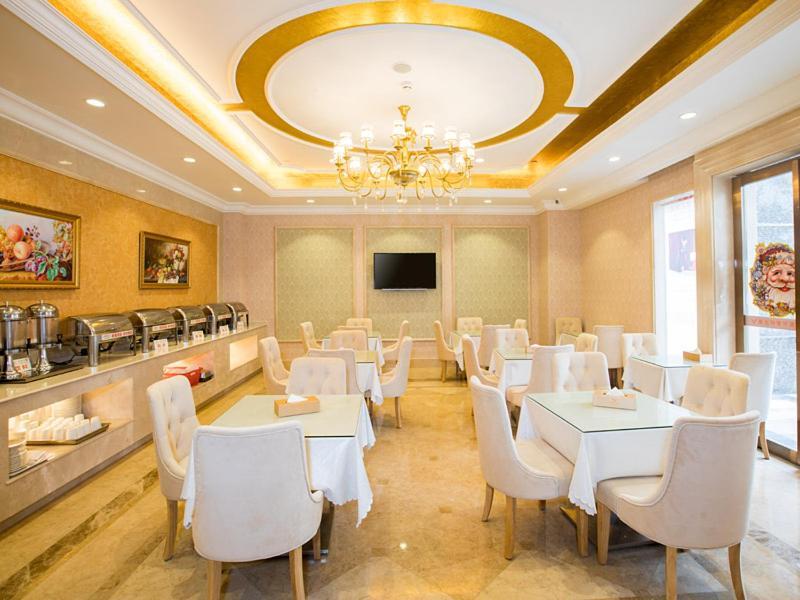 Хойчжоу: Vienna Hotel Huizhou Dahuxi