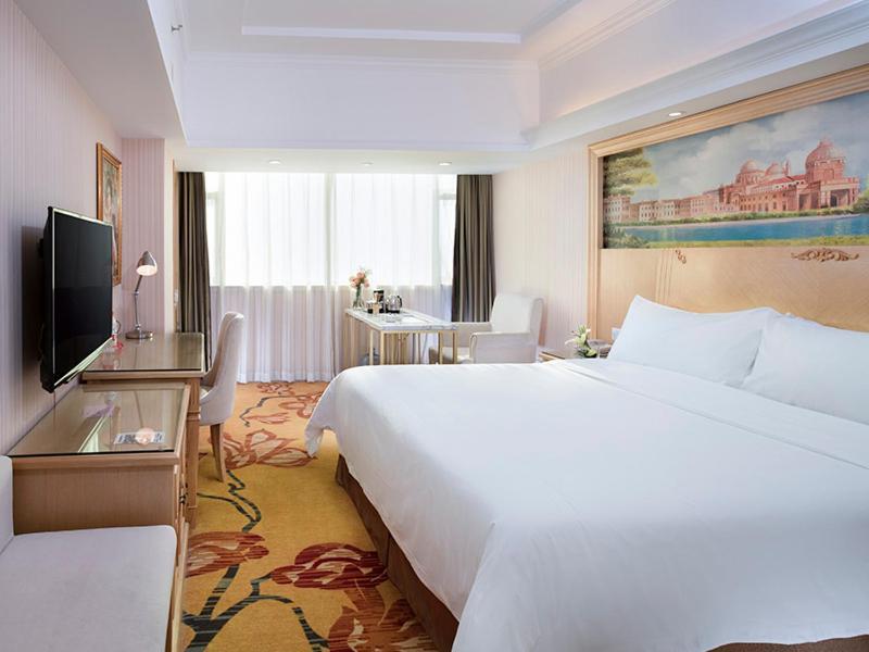 Хойчжоу: Vienna Hotel Huizhou Dahuxi