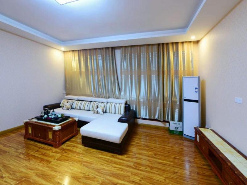 Цзиньчжун: Shell Zhaozhong Ancient Street, Jinzhong County Railway Station Hotel