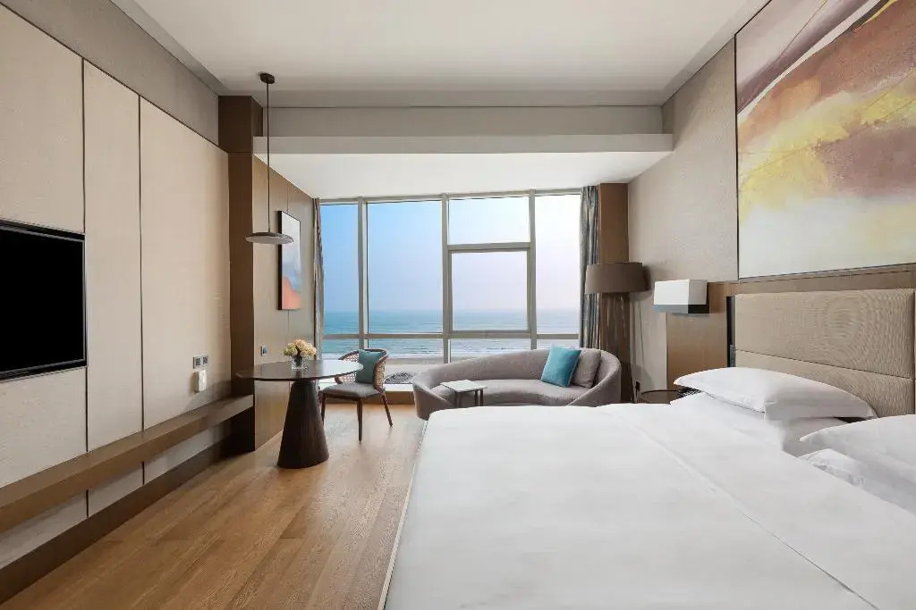 Бэйхай: Crowne Plaza Beihai Silver Beach