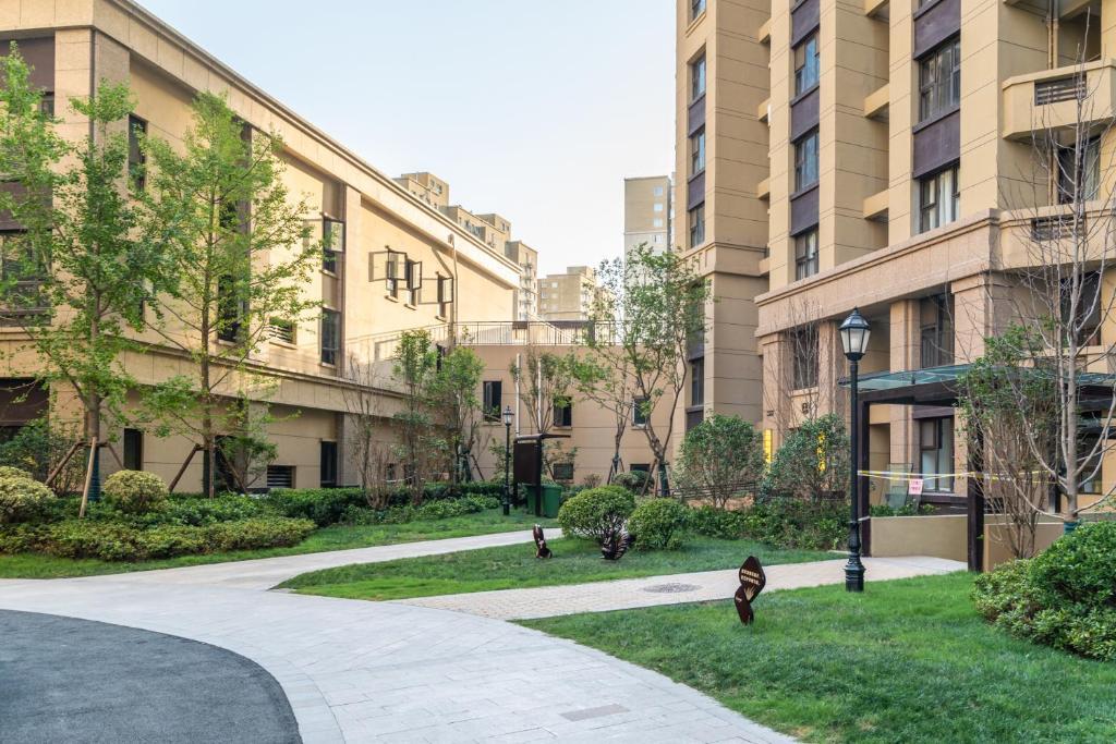 Чжэнчжоу: Zhengzhou Zhongyuan District·Huaqiang City Square·