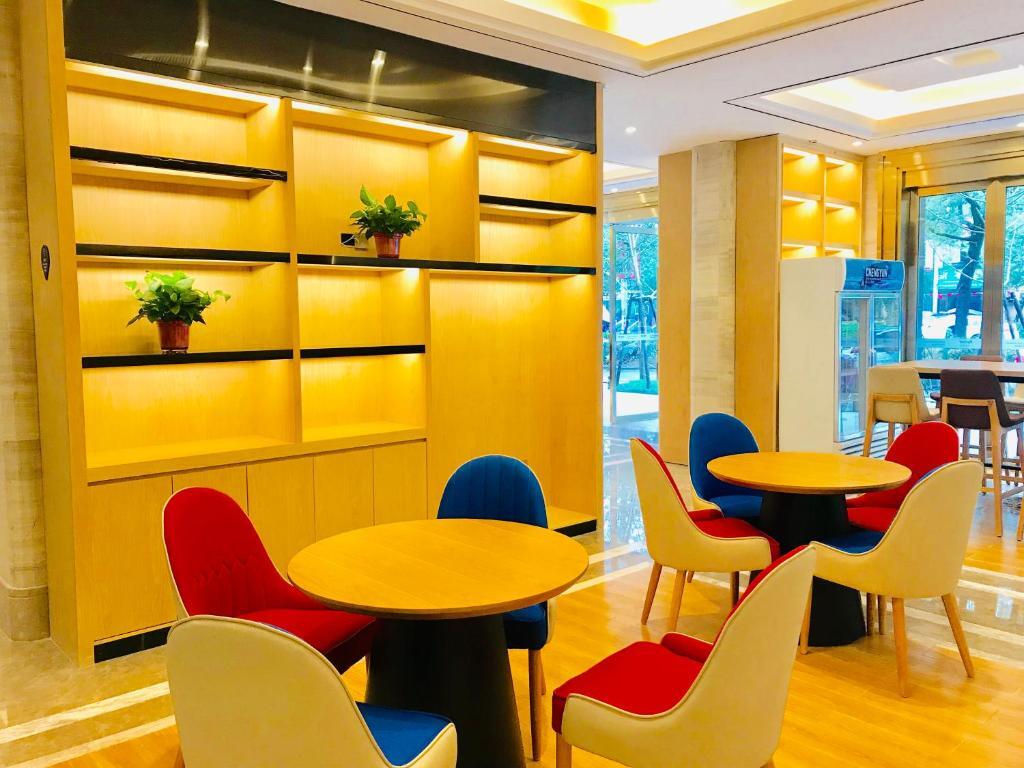 Яншо: Kyriad Marvelous Hotel (Yangshuo West Street)