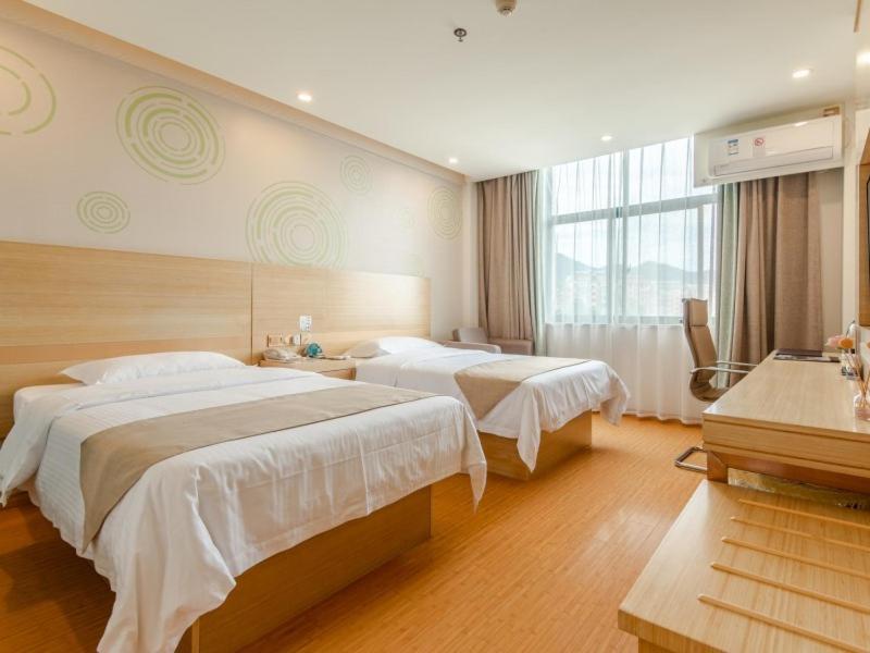 Луань: GreenTree Inn LiuAn Huoshan County Yingjia Avenue County Hospital Express Hotel