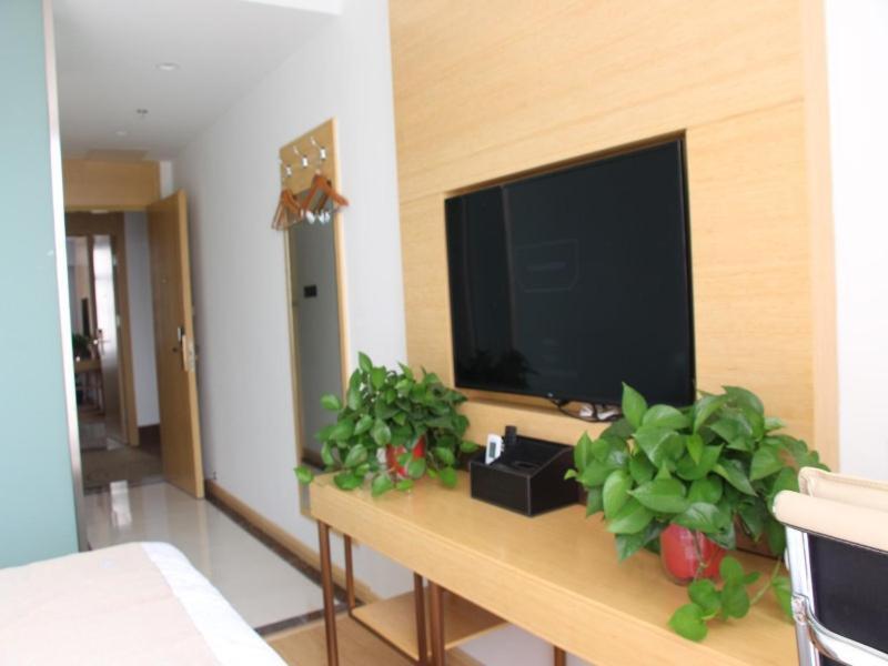 Лянфан: GreenTree Inn Langfang Dachang Movie City Select Hotel