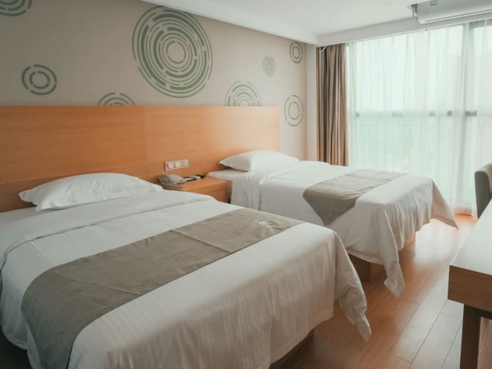 Гуйлинь: GreenTree Inn Guangxi Zhuang Autonomous Region Guilin Lingui District Luhu International Express Hotel