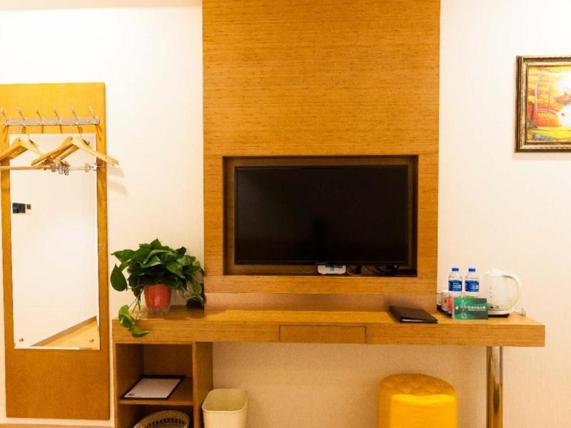 Циньхуандао: GreenTree Inn Qinhuangdao Beidaihe Express Hotel