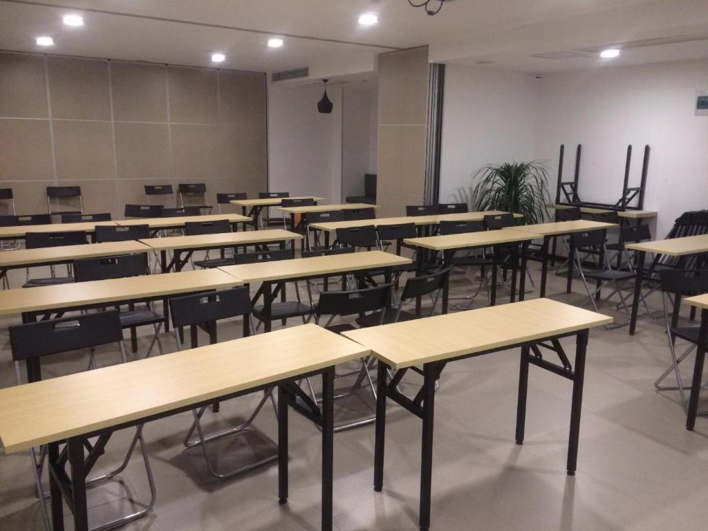 Чжэньцзян: 7Days Inn ZhenJiang Railway Station Wanda Plaza
