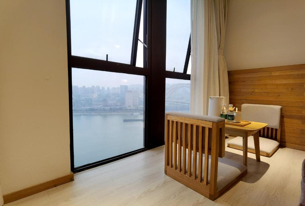 Чунцин: Kaixuan Motian Hotel with river view