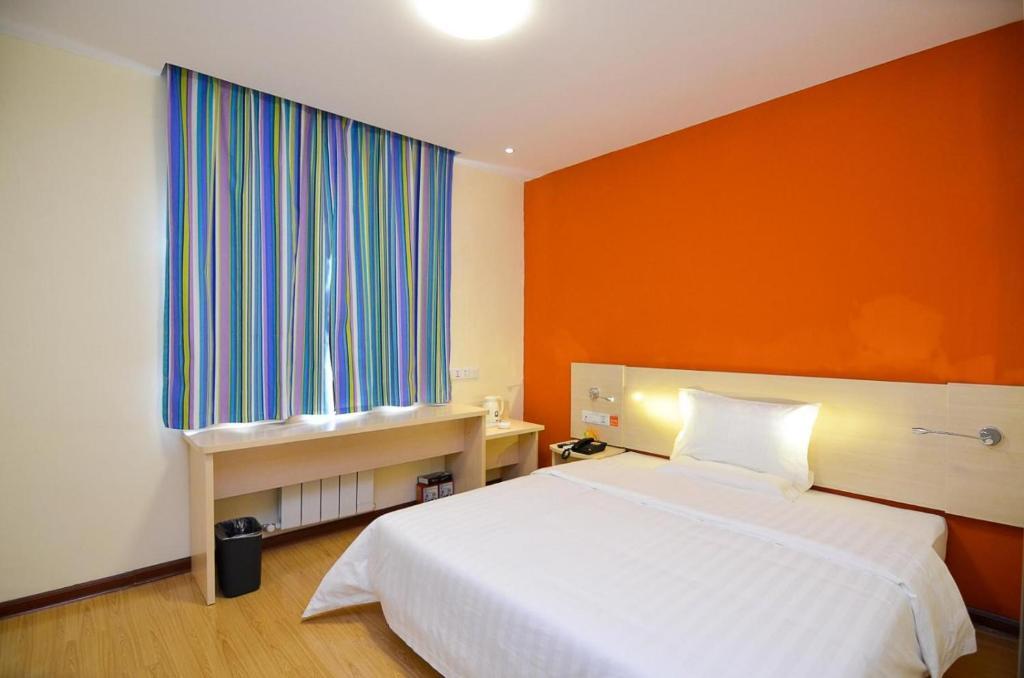 Лоян: 7Days Inn Luoyang Zhongzhou Middle Road Jiulongding