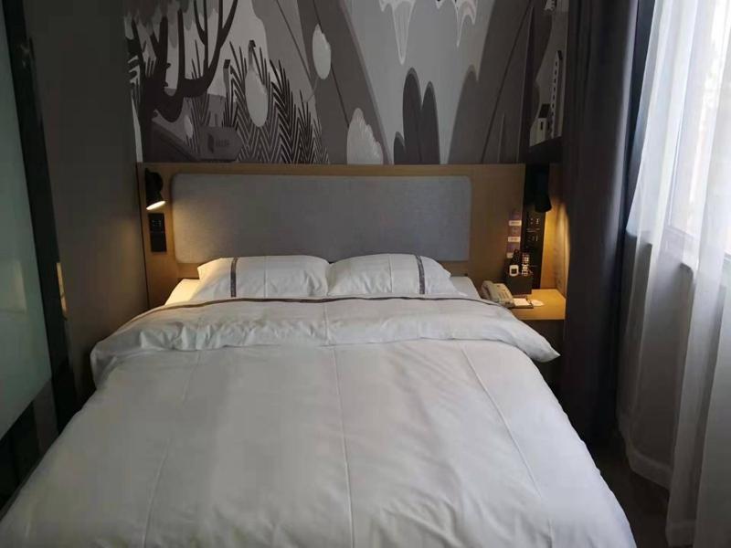 Сучжоу: Thank Inn Chain Hotel Anhui Suzhou Lingbi County People's Hospital Zhongxiu Jincheng