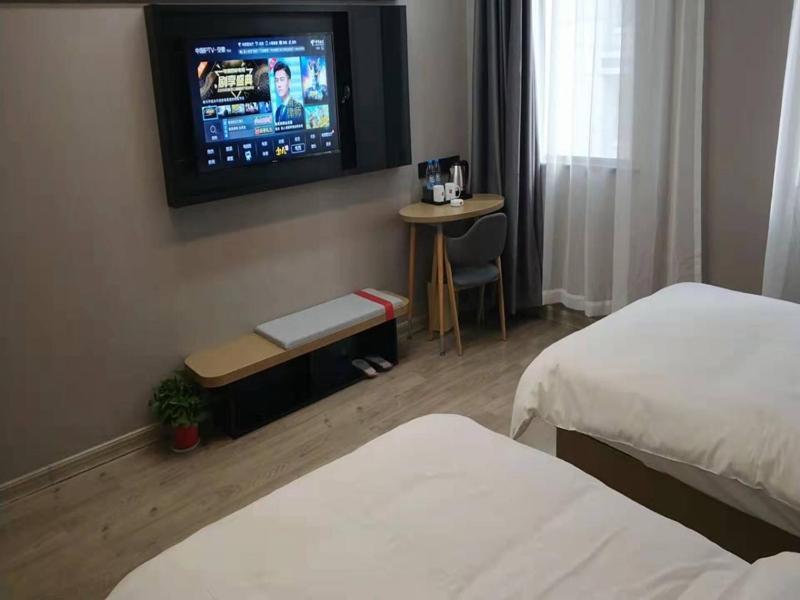 Сучжоу: Thank Inn Chain Hotel Anhui Suzhou Lingbi County People's Hospital Zhongxiu Jincheng