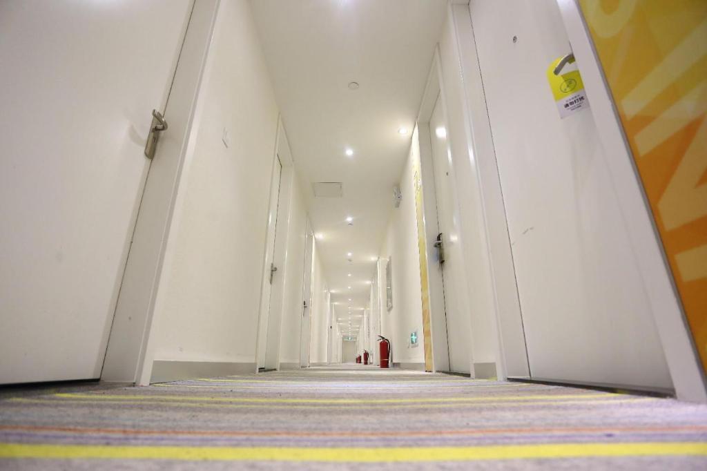 Лянфан: 7Days Inn Langfang High-Speed Railway Station Branch