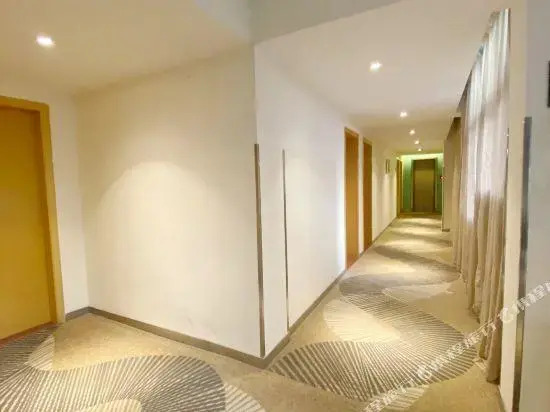 Наньнин: Bagui Hotel Taoyuan - Nanning