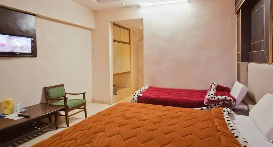Харидвар: Hotel Suvidha Deluxe And Restaurant
