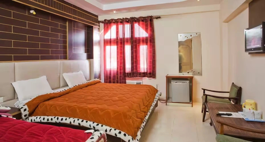 Харидвар: Hotel Suvidha Deluxe And Restaurant