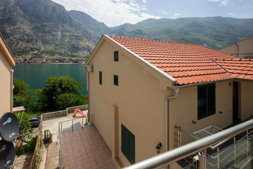 Доброта: Fortress View apartment