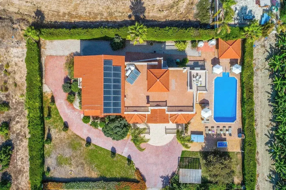 Пейя: Villa Polyxeni
