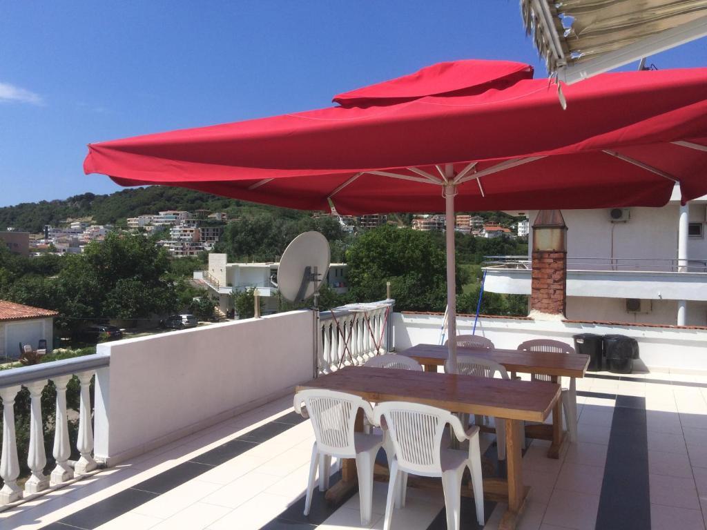 Ульцинь: Apartments Kollari