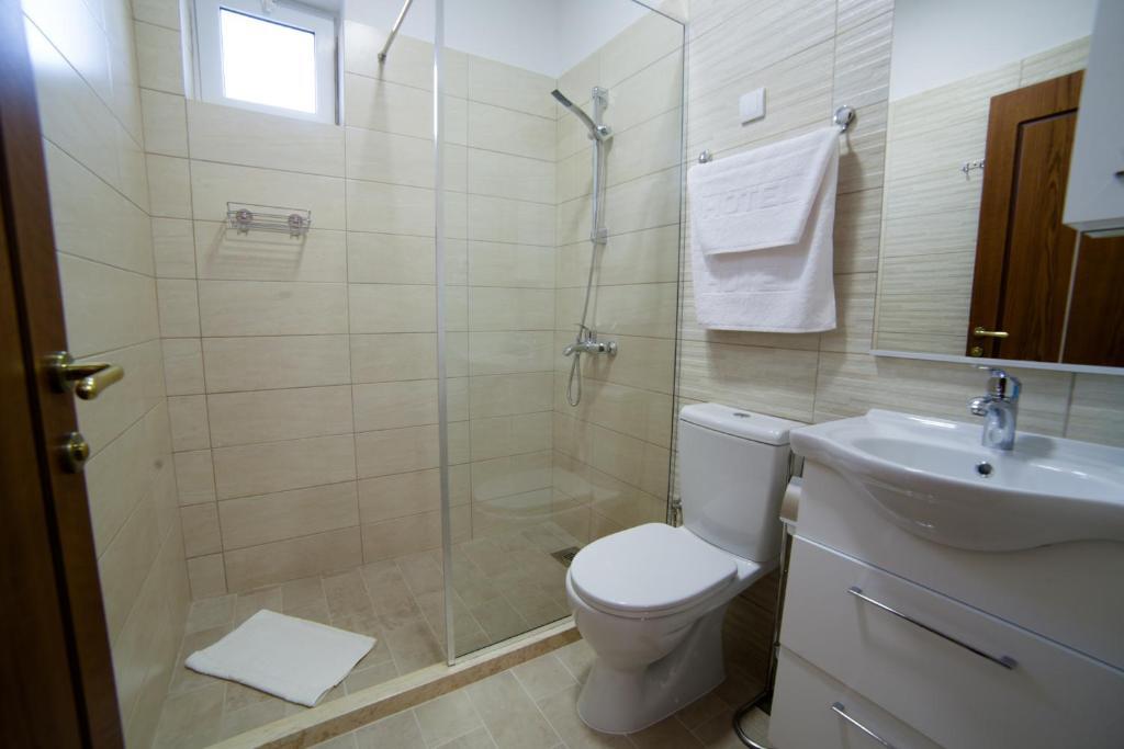 Ульцинь: Apartments Kollari