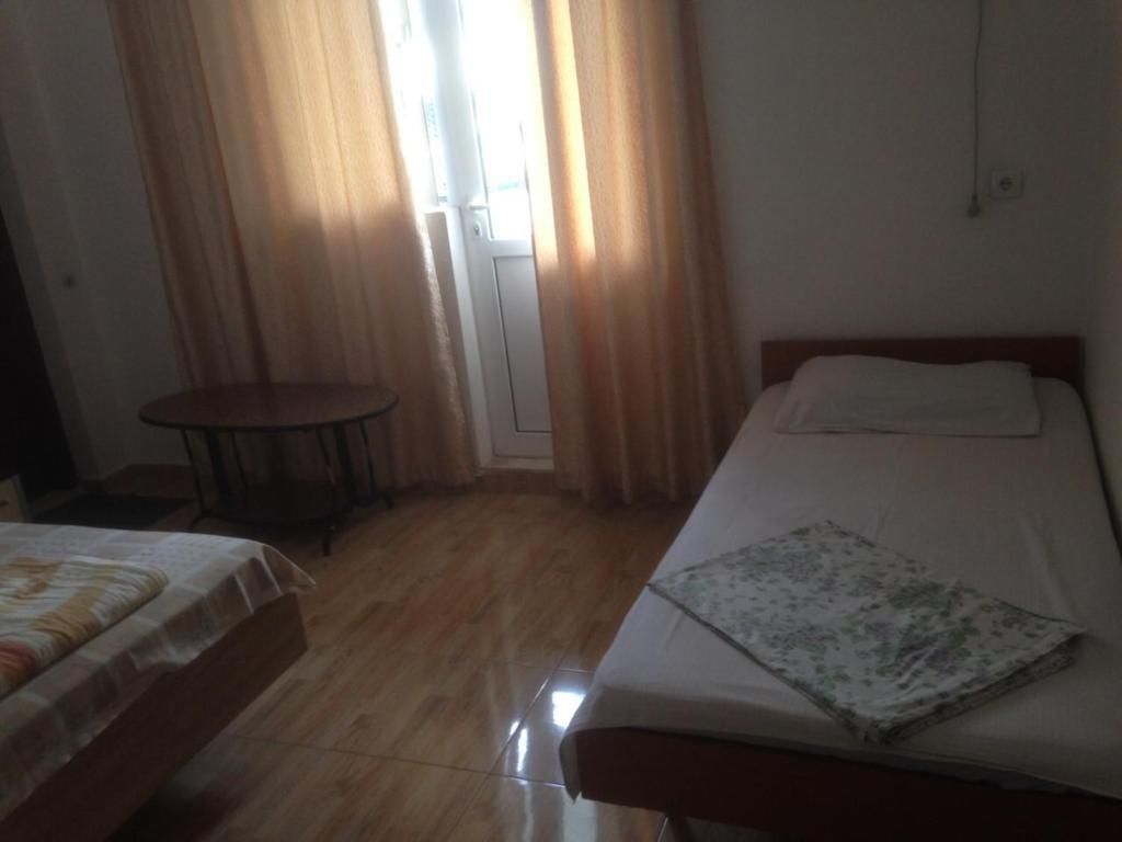 Ульцинь: Apartments Kollari