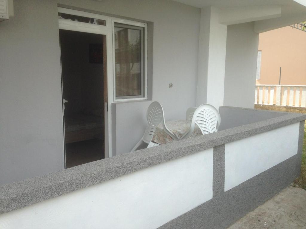 Ульцинь: Apartments Kollari