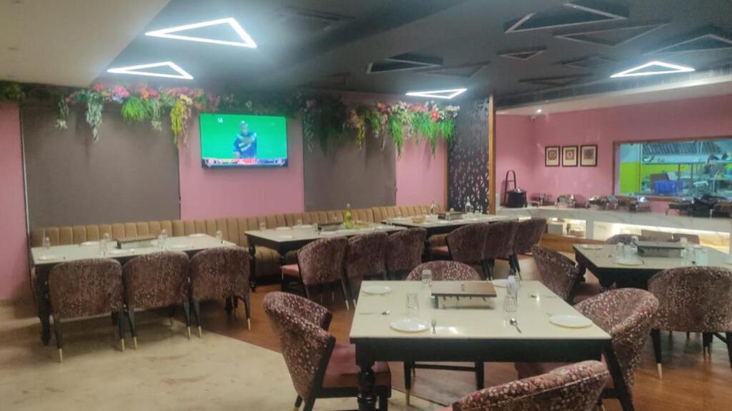 Лакхнау: The Nawab'S Hotel
