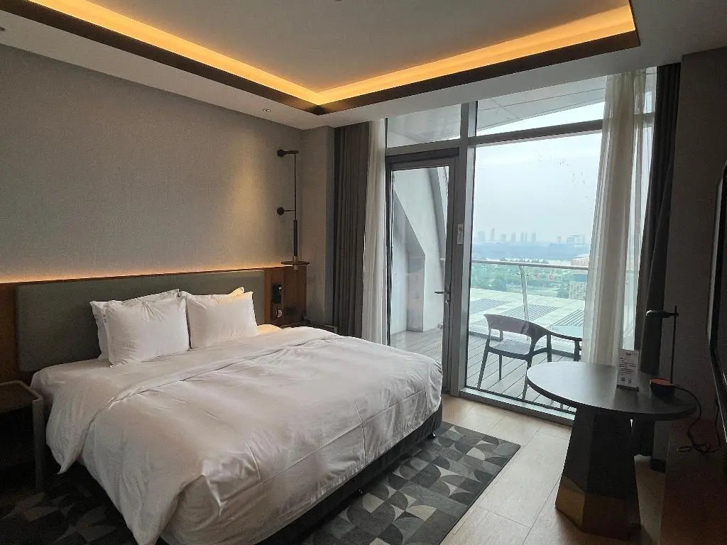 Цзинин: Holiday Inn Express Jining Cultural Center, an IHG Hotel