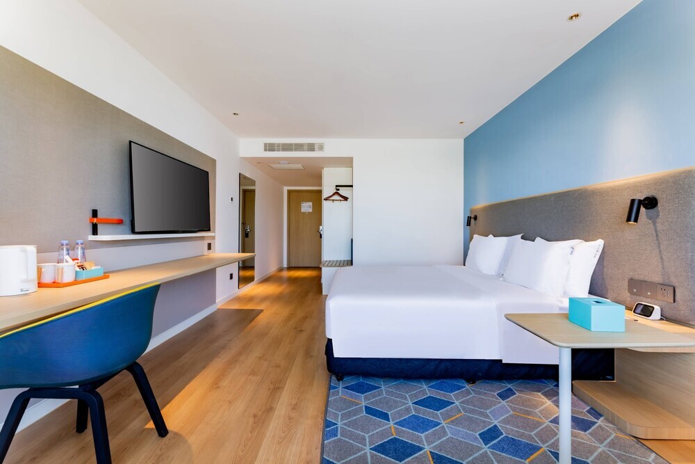 Хух-Хото: Holiday Inn Express Hohhot East Station, an IHG Hotel