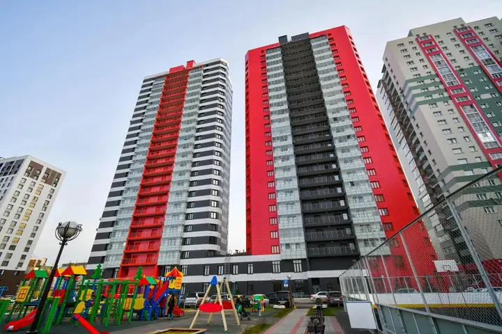 Красноярск: City124 на улице Алексеева