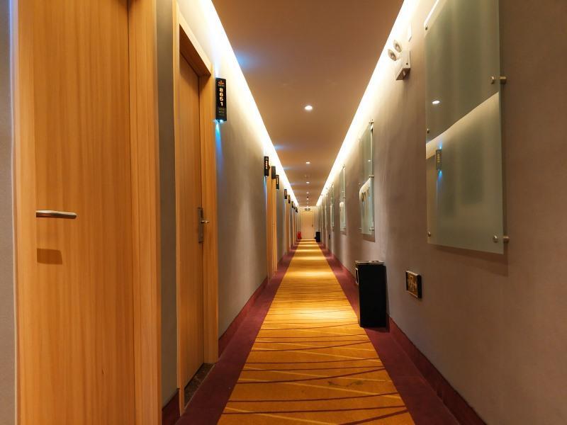 Цзинань: Hanting Jinan Qilu Software Park Shuntai Plaza Hotel