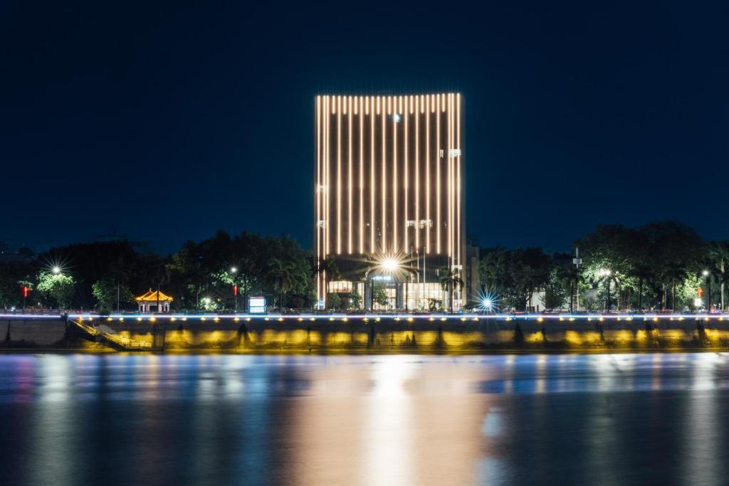 White Swan Guest House Meizhou — фото 1