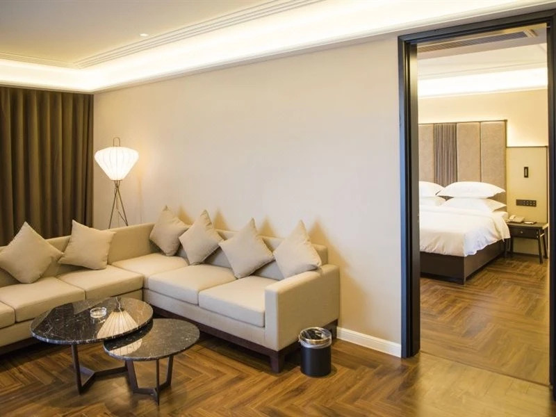Аньцин: Jinjiang Metropolo Hotel Anqing High-speed Railway Station，Guangcai  7th street