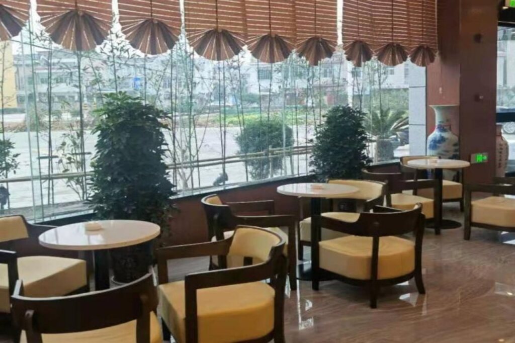 Аньцин: Gem Anqing Wangjiang County Central Mall Fengqi Ro