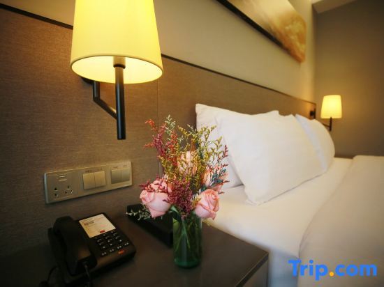 Шэньян: Home Inn Plus (Shenyang Sanhao Street Shengjing Hospital)