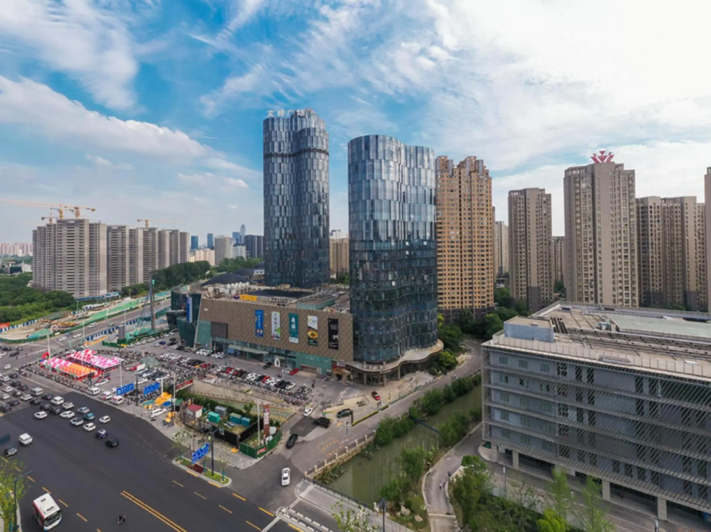 Наньтун: 桔子水晶南通文峰广场酒店