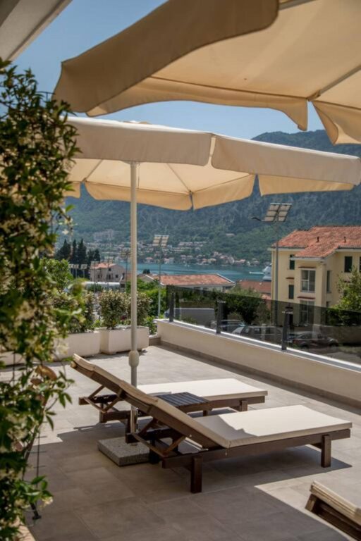 Доброта: Casa Nuova