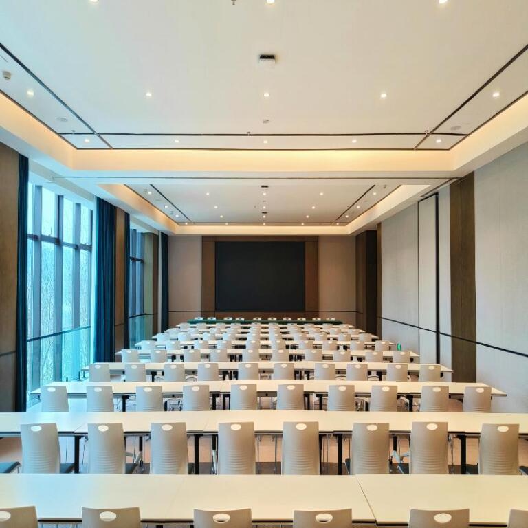 Бачжун: Blossom Hill Hotel Bazhong Enyang