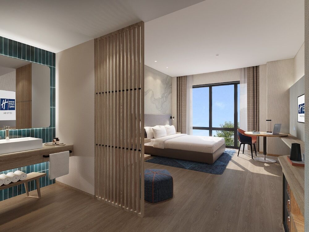 Баошань: Holiday Inn Express Tengchong Hot Spring, an IHG Hotel