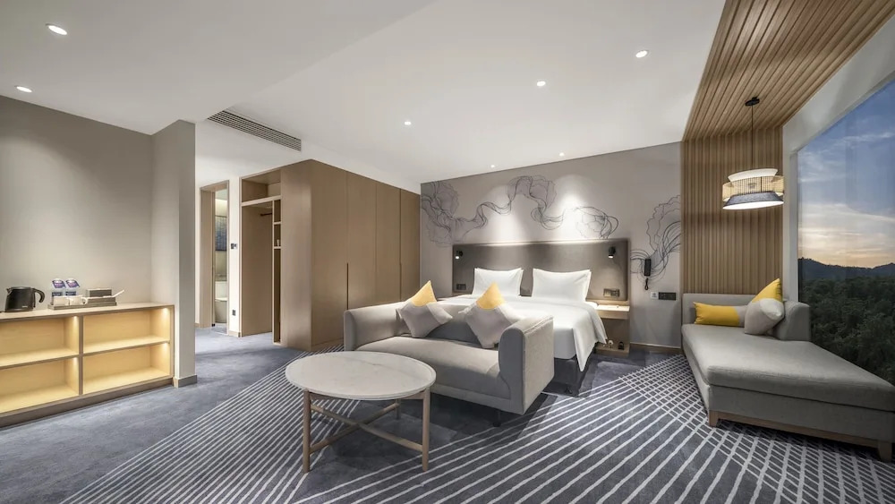 Баошань: Holiday Inn Express Tengchong Hot Spring, an IHG Hotel