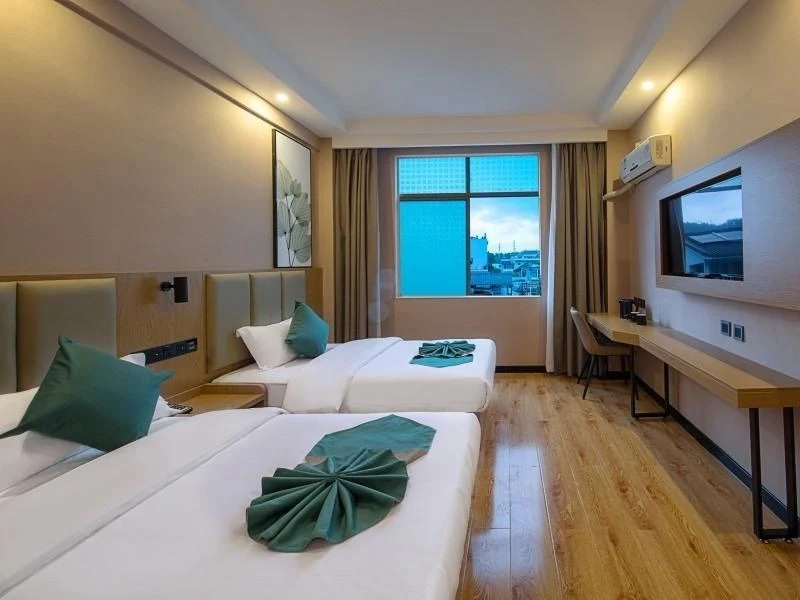 Баошань: Green Tree Inn Tengchong Rehai Hot Spring Airport