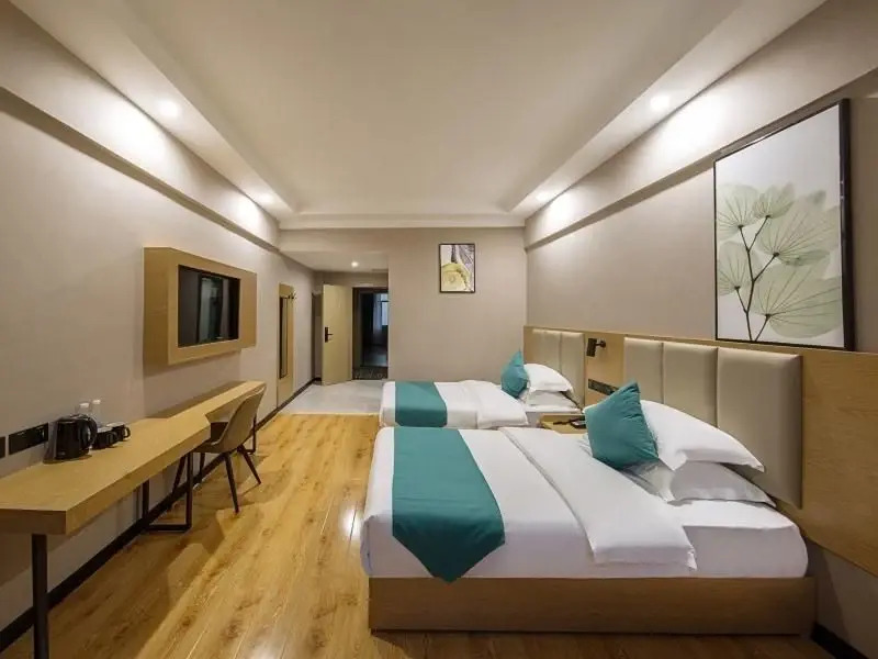 Баошань: Green Tree Inn Tengchong Rehai Hot Spring Airport