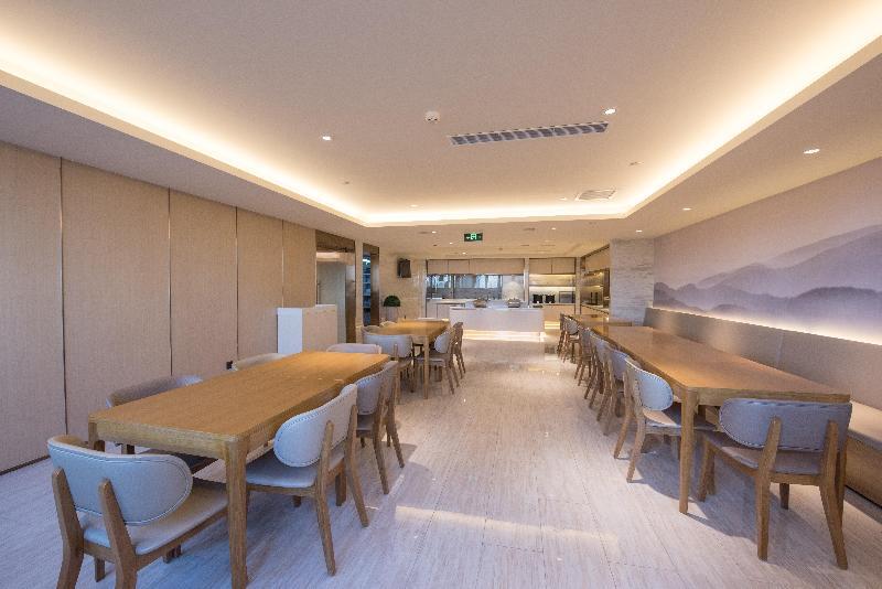 Пекин: JI Hotel (BIEC, Beijing Sanyuan Bridge)