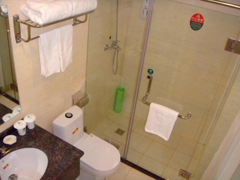 Цанчжоу: GreenTree Inn Hebei Cangzhou Bohai New District Huanghua Port Express Hotel