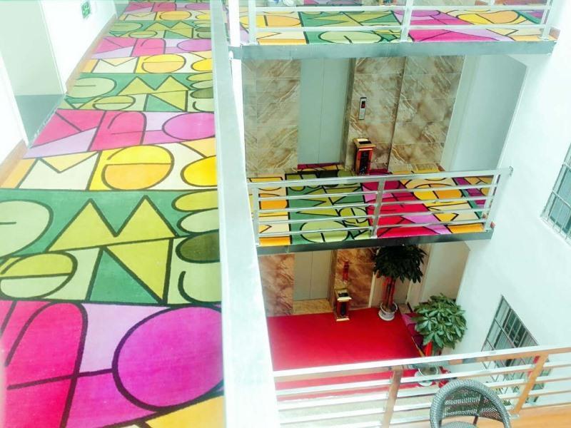 Голмуд: Shell Haixi Golmud Underground Pedestrian Street H