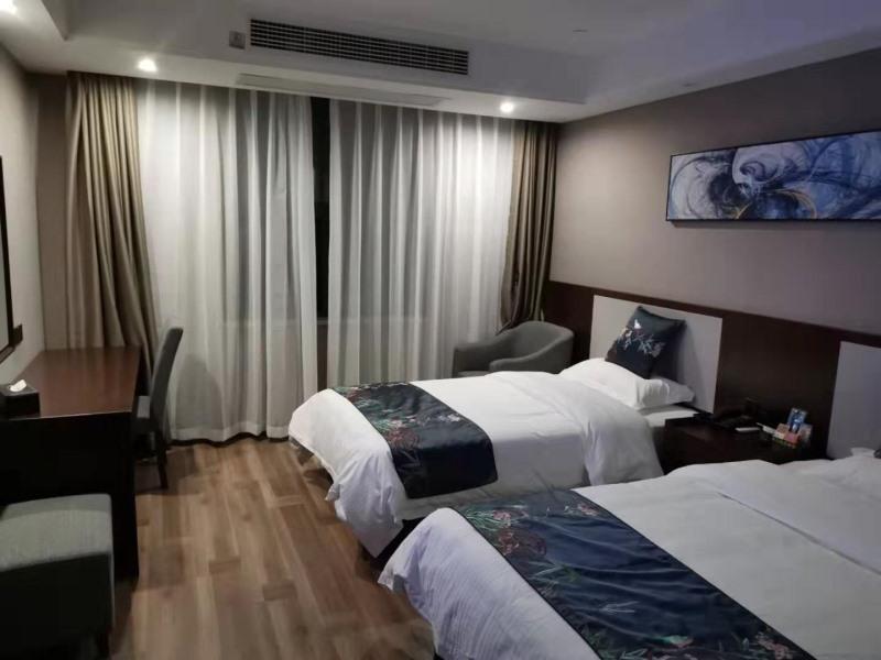 Фуян: Shell Fuyang South Bus Station Wanda Plaza Hotel