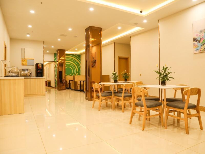 Нанкин: GreenTree Inn Nanjing Pukou District Qiaolin