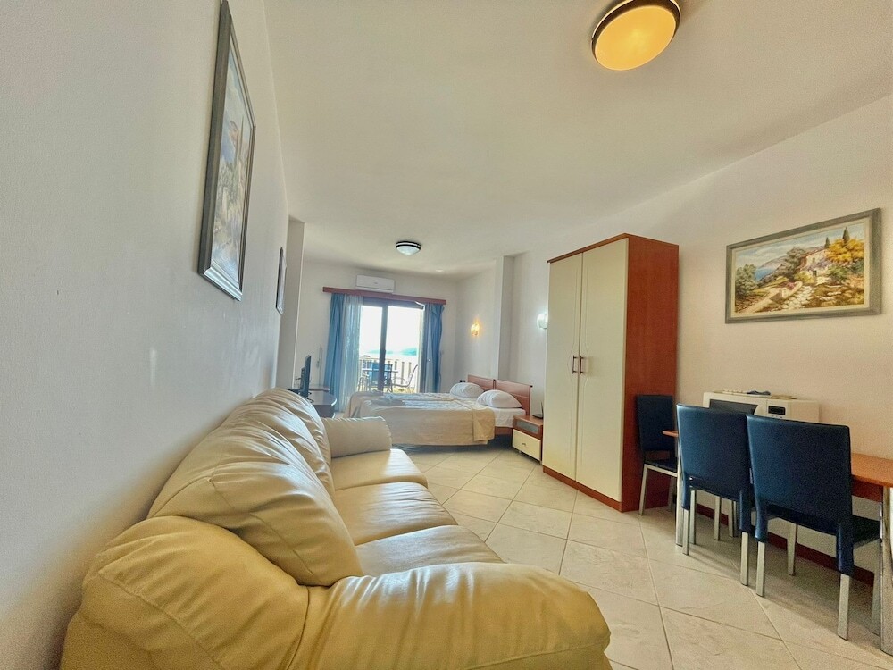 Будва: Seaview Apartments Rafailovici